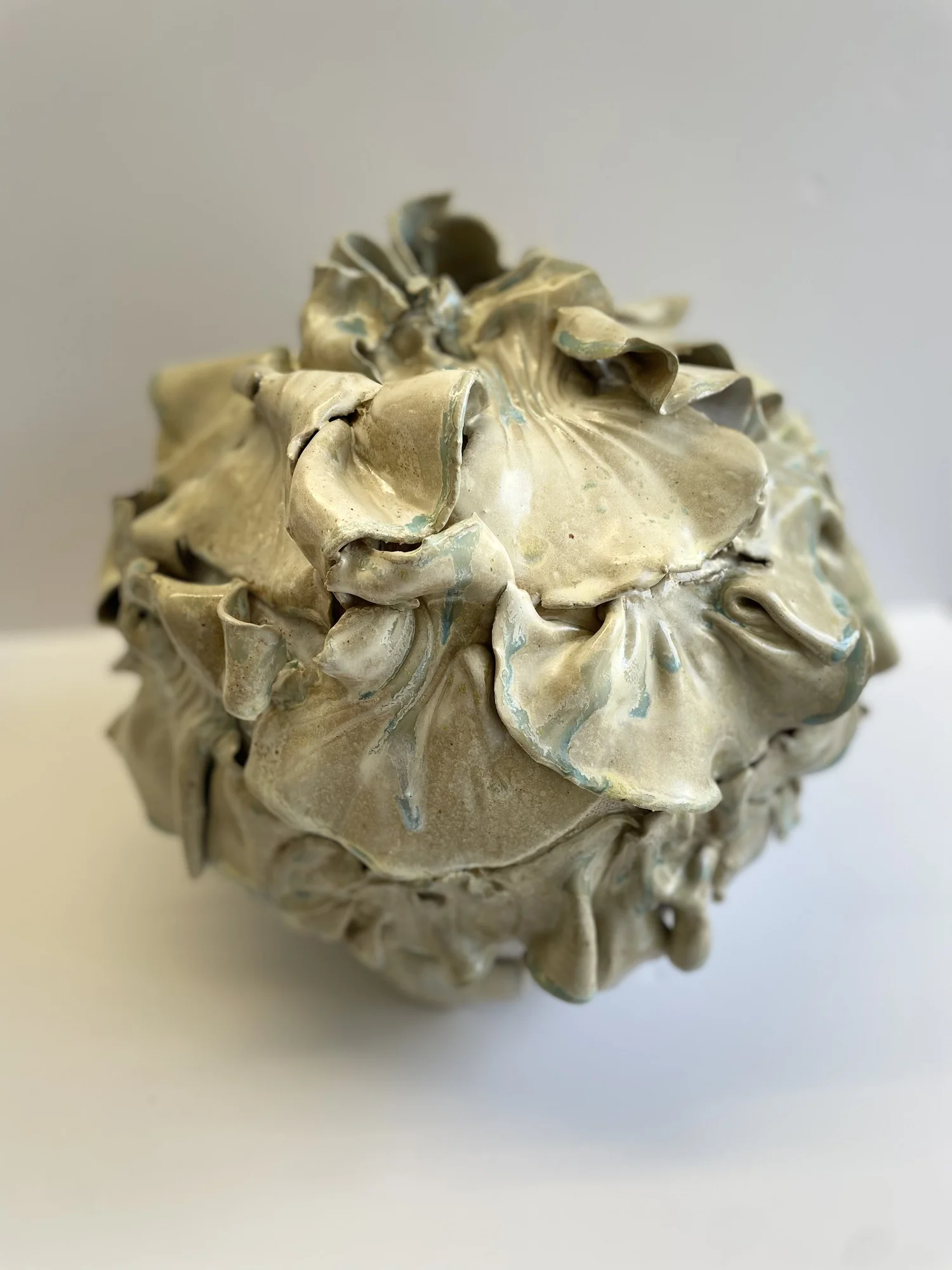 La pivoine, vase, 2023. Grès.